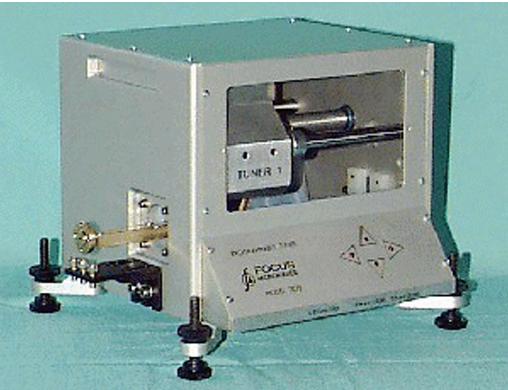 Focus 11075 W波段可編程調諧器75-110GHz Focus 11075 W波段可編程調諧器75-110GHz